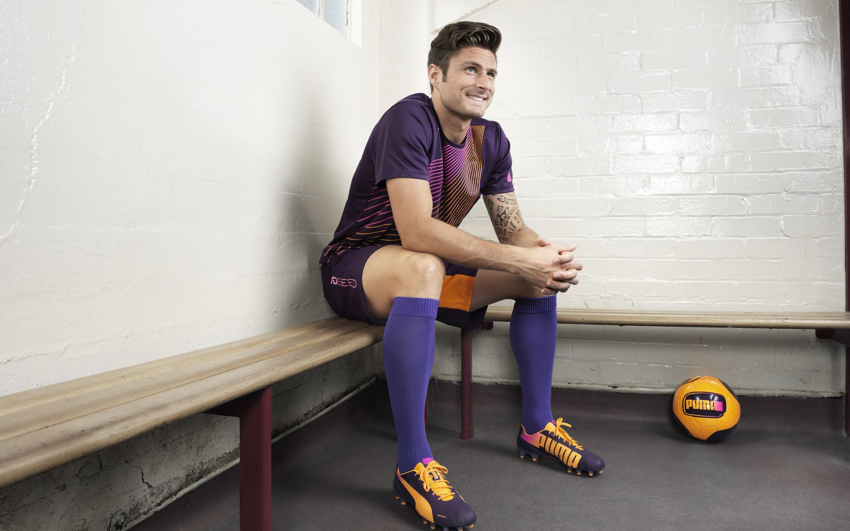 -法兰克福边路起球精准助力得分,法兰克福队标含义